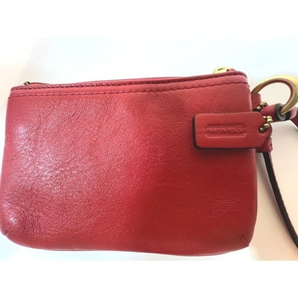 Coach New York Red Leather Wristlet Clutch Bag Gold Hardware 6" X 4" Card Slots - Picture 2 of 6